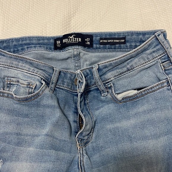Hollister Low Rise Super Skinny Crop Jeans size 5R (#2) - Picture 2 of 4